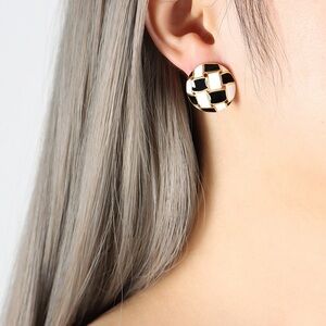 NEW💎18K Gold Plated Round Checkered Round Stud Earrings*Chunky Stud Earrings